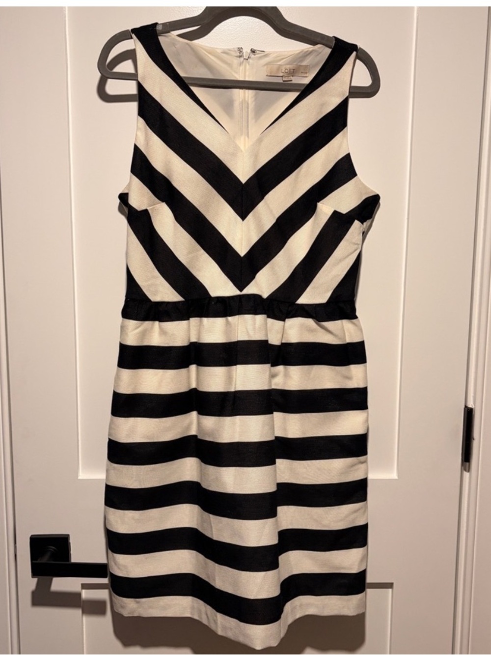 LOFT Black White Striped Fit & Flare Dress Women’s 12P Petite Sleeveless Chevron